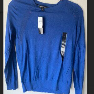 Banana Republic Medium 100% merino wool sweater, brand new.